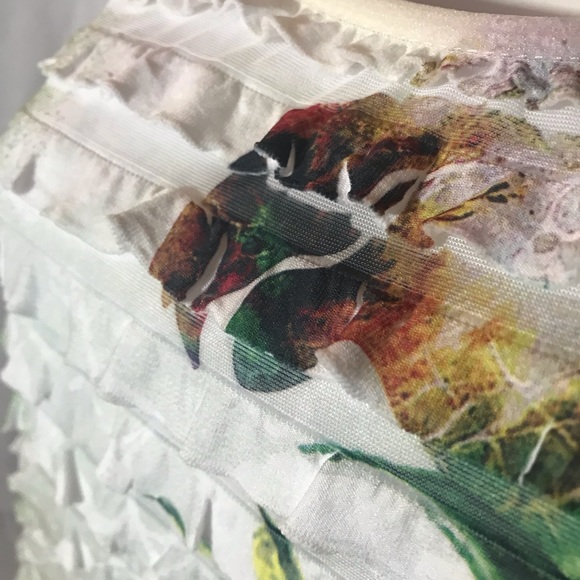 DRESSBARN Floral top with ruffles SIZE XL - Picture 7 of 7